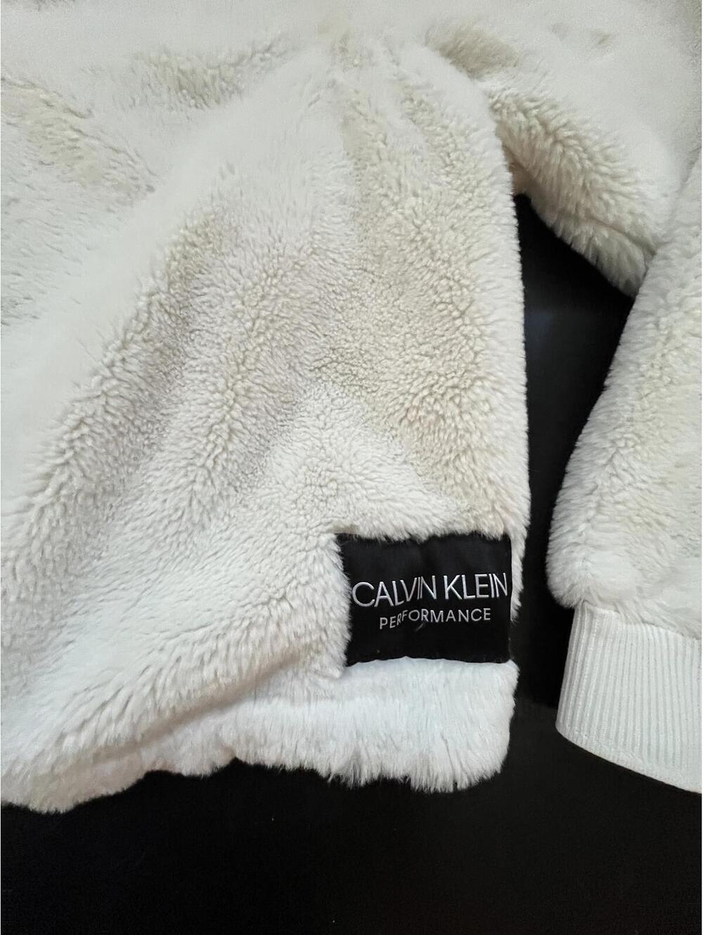 Calvin Klein Performance Plush Cropped Quarter Zip - M - Picture 3 of 10